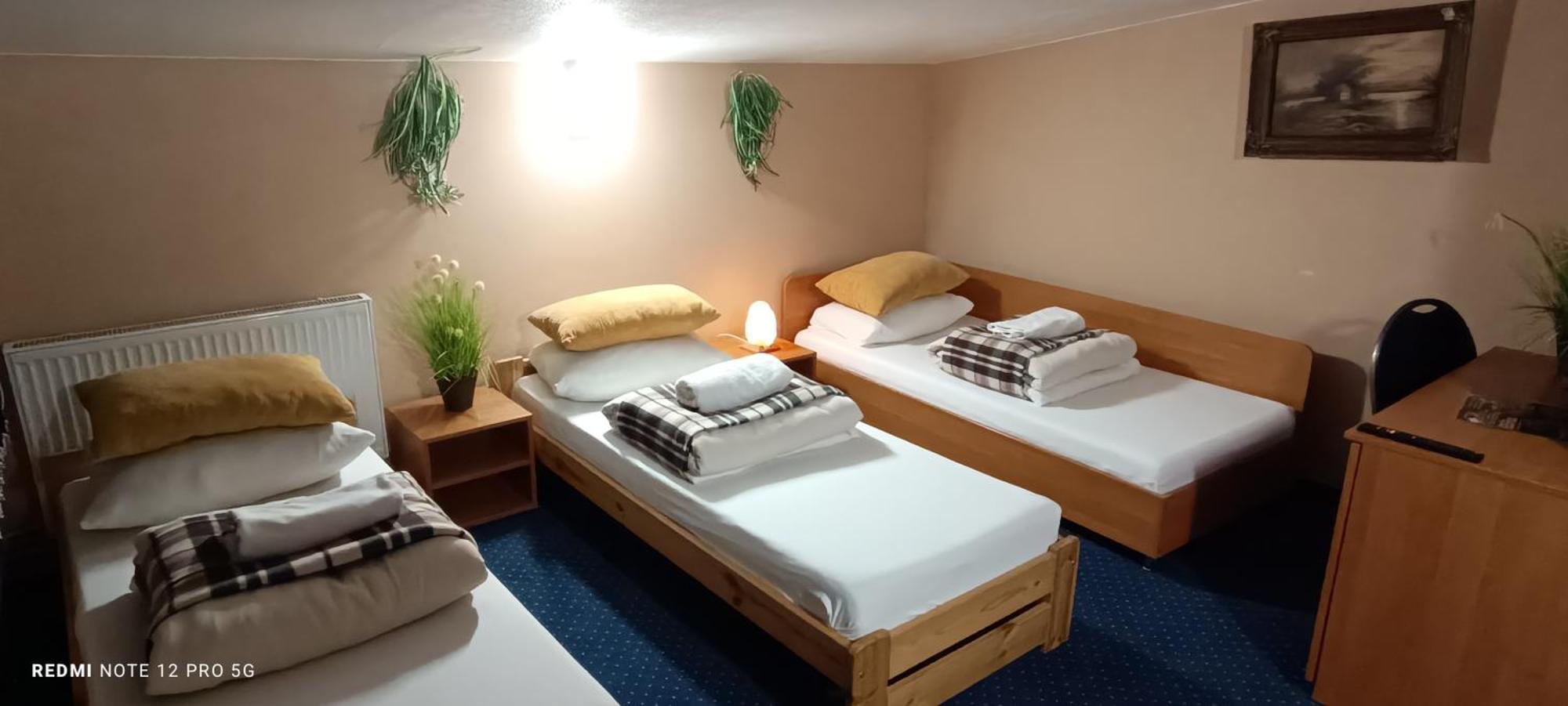 Zajazd Albatros Rzeszow Spa Kültér fotó