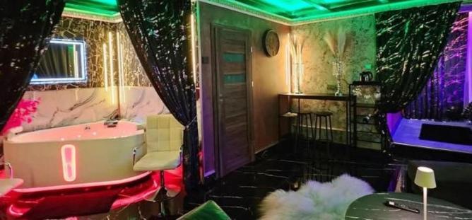 Zajazd Albatros Rzeszow Spa Kültér fotó